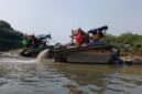 Aktivitas penambangan di atas sungai yang dikeluhkan warga di Kecamatan Busang, Kabupaten Kutai Timur